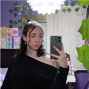 Soy una persona alegre con un talento natural para los idiomas que me da la capacidad de poder enseñar el ingles de  primaria